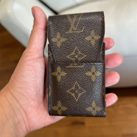 Authentic LV pouch. - Picture 12 of 16